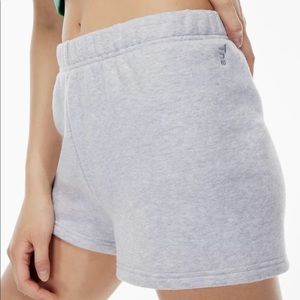 Aritzia TNA Cozy Fleece Perfect Hi-Rise 3" Sweatshort small heather chrome gray